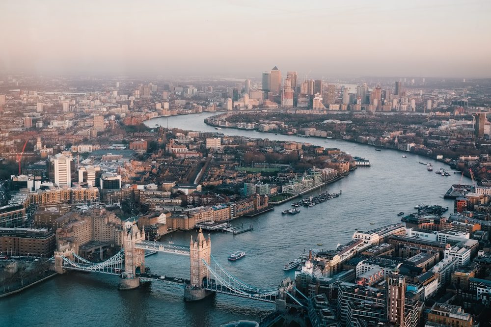 Londra Canary Wharf finans bölgesi